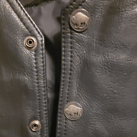 Men/women's Black Leather Adjustible Side Motorcycle Vest with Harley Patches - Picture 3 of 10